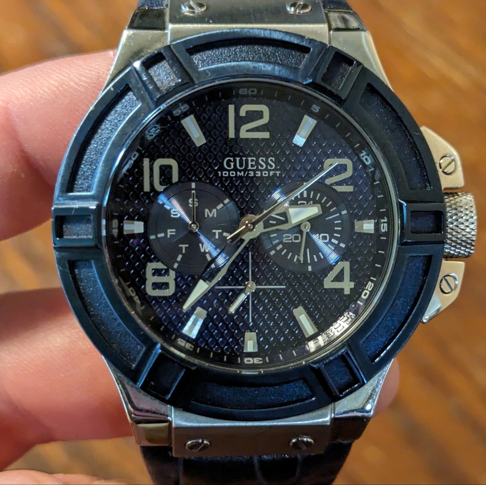 Guess Rigor W0040G7 Men's Wristwatch - Blue
